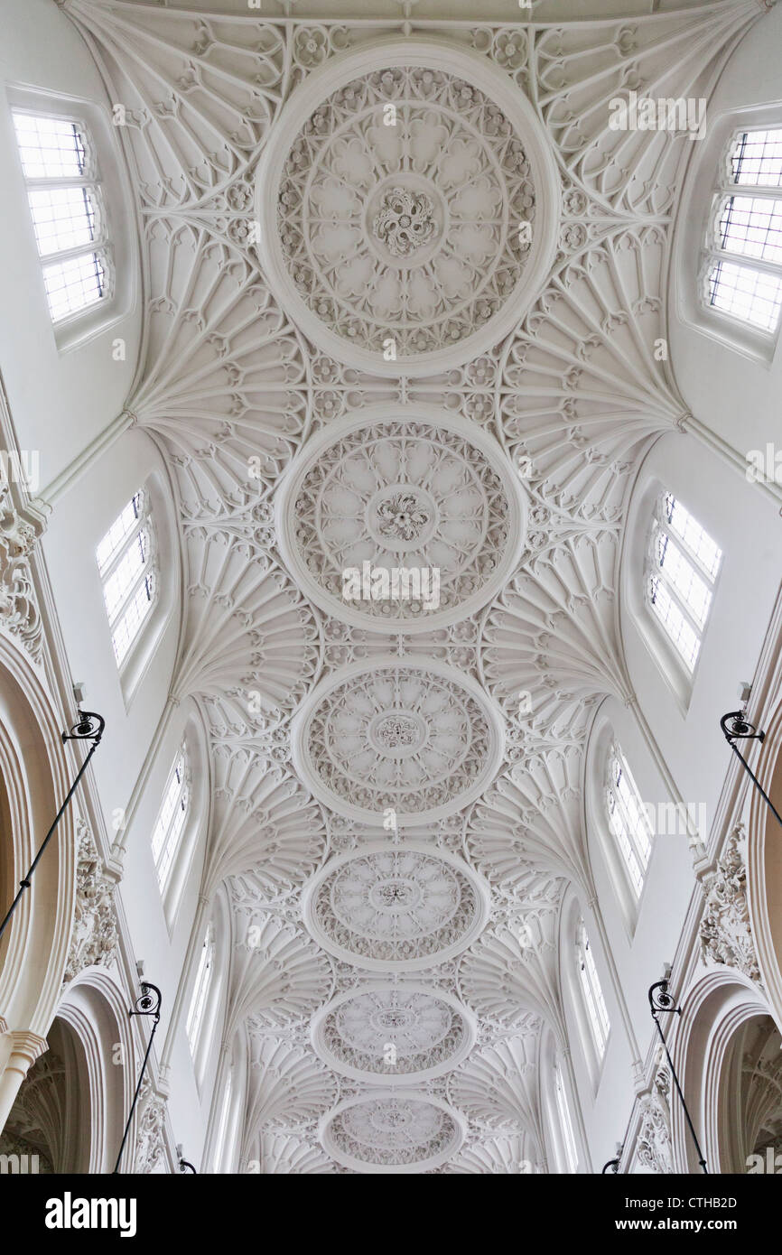 L'Angleterre, Londres, la ville, l'église St.Mary Aldermary, le ventilateur de plafond à la perche Banque D'Images