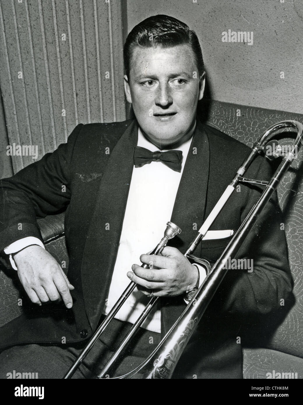 DON LANG (1925-1992), tromboniste français en 1957. Harry Hammond Photo Banque D'Images