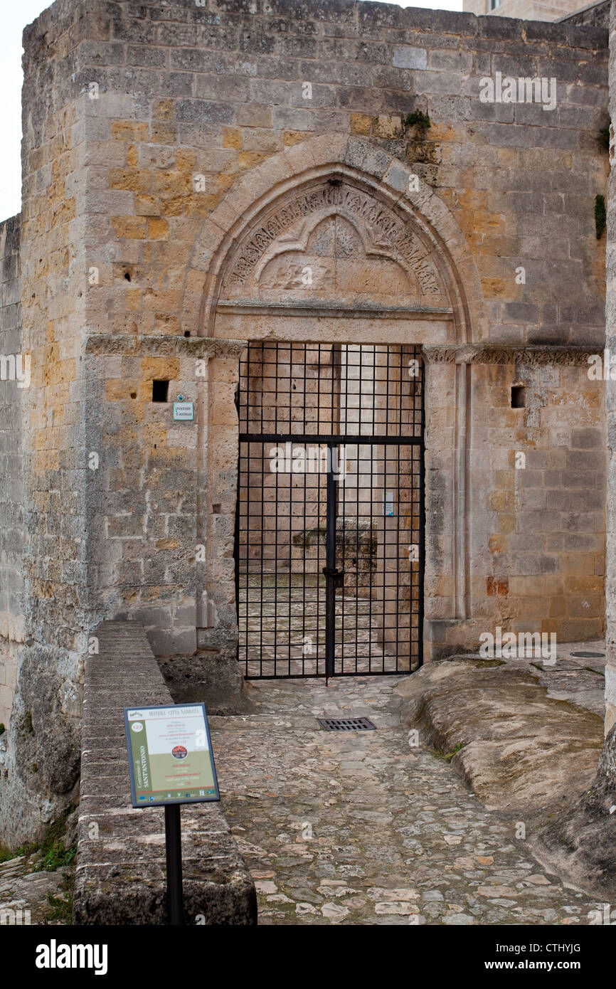 Entrée de Convicina Saint Antonio, habitations troglodytiques Sassi di Matera dans Sasso Barisano, UNESCO World Heritage Site, Matera, Italie, Banque D'Images