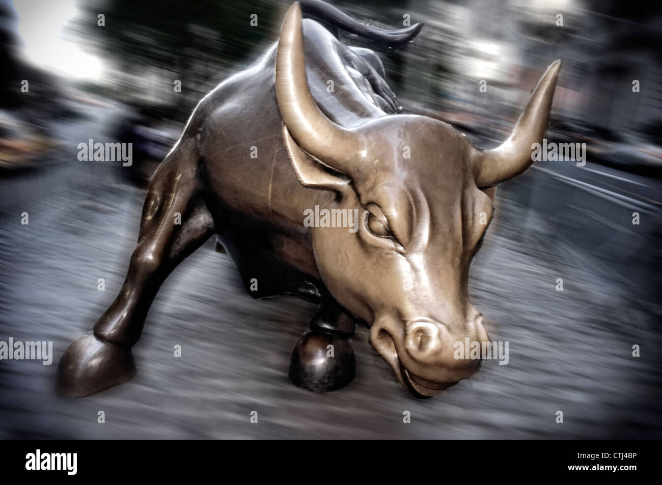 Le taureau de Wall Street, financial district, New York City, USA Banque D'Images