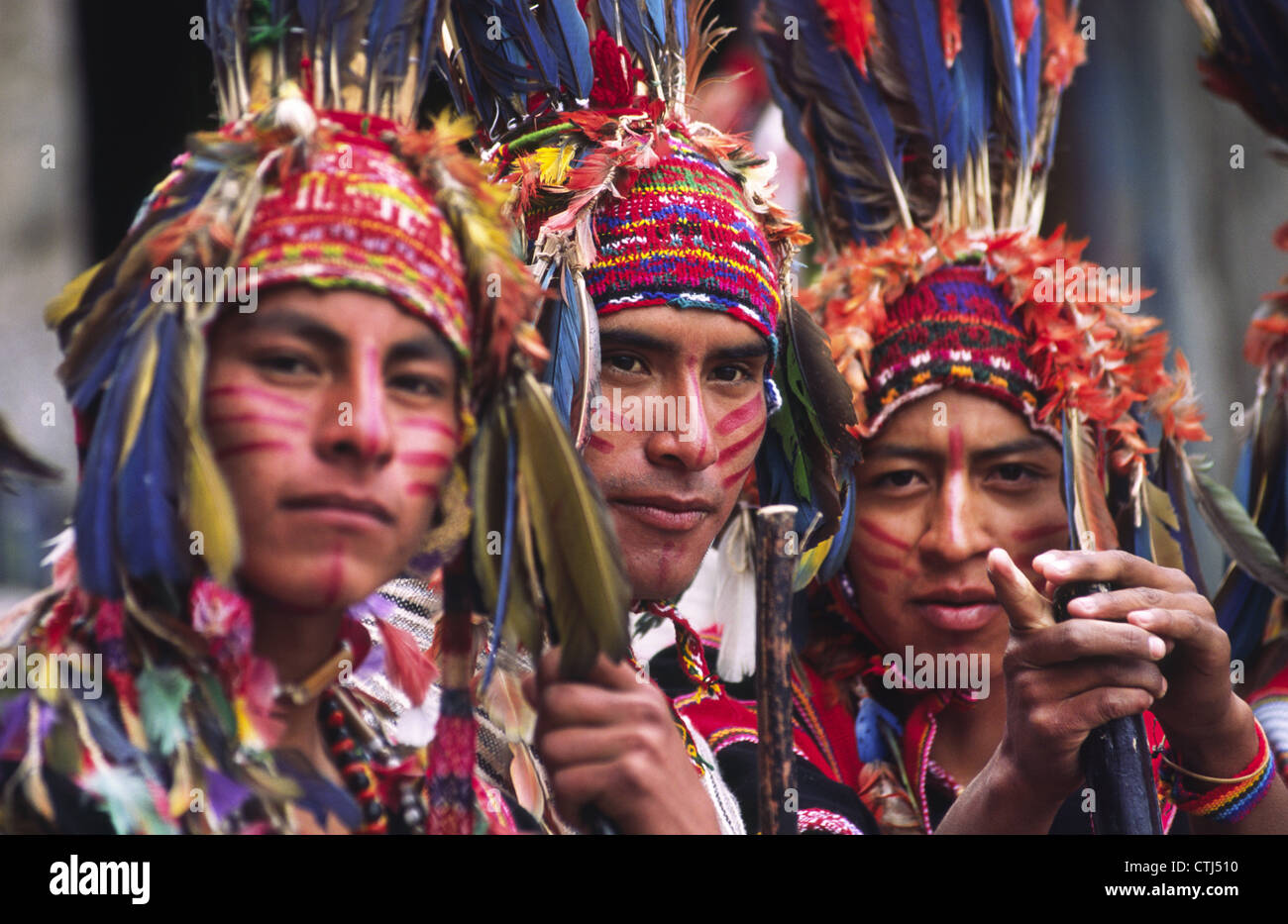 Les participants à la "Inti Raymi festival', une reconstitution de l'Inca festival solstice d'hiver. Cuzco, Pérou. Banque D'Images