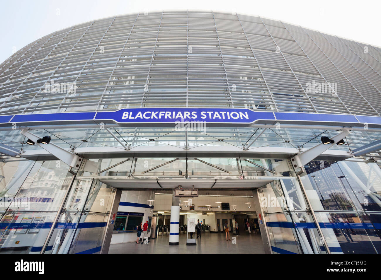 L'Angleterre, Londres, la ville, la gare de Blackfriars Banque D'Images