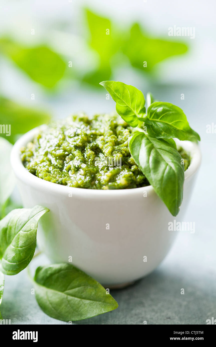 pesto au basilic Banque D'Images