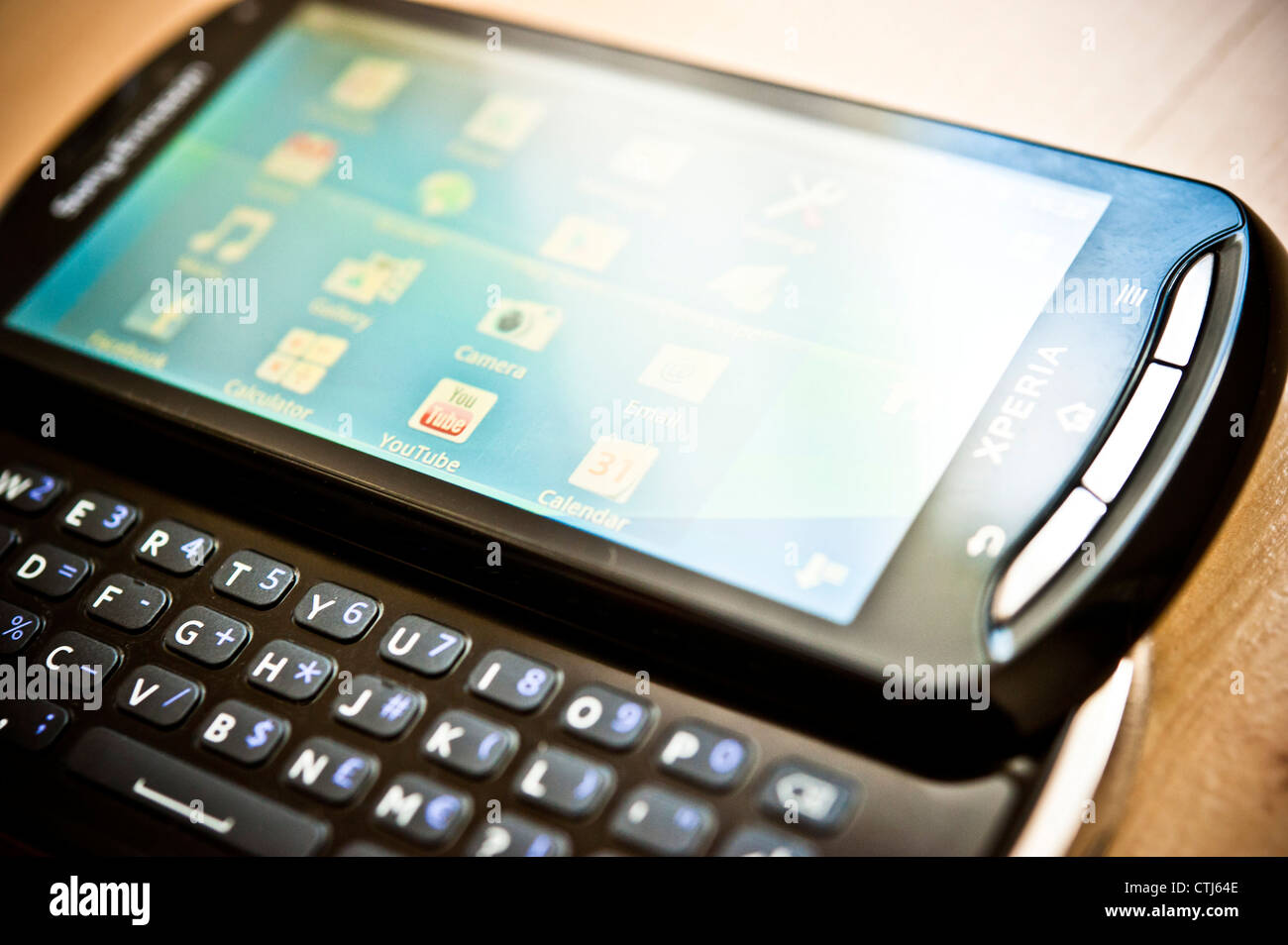 Black Sony Ericsson Experia smart phone Banque D'Images