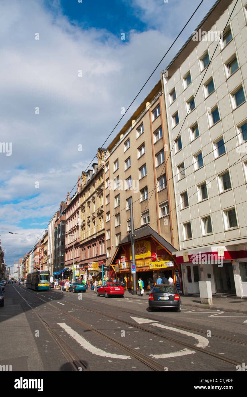 Münchener Strasse street central zone Bahnhofsviertel Frankfurt am Main land de Hesse Allemagne Europe Banque D'Images