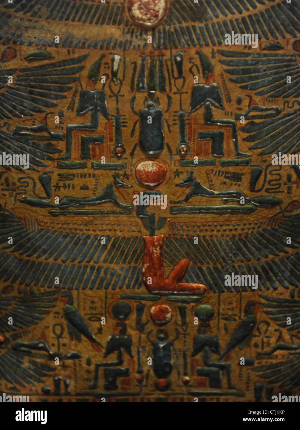 L'Égypte. Cercueil de Khonsou-hotep. Le bois peint. 21ème-22ème dynastie. Détail montrant l'écrou. Banque D'Images
