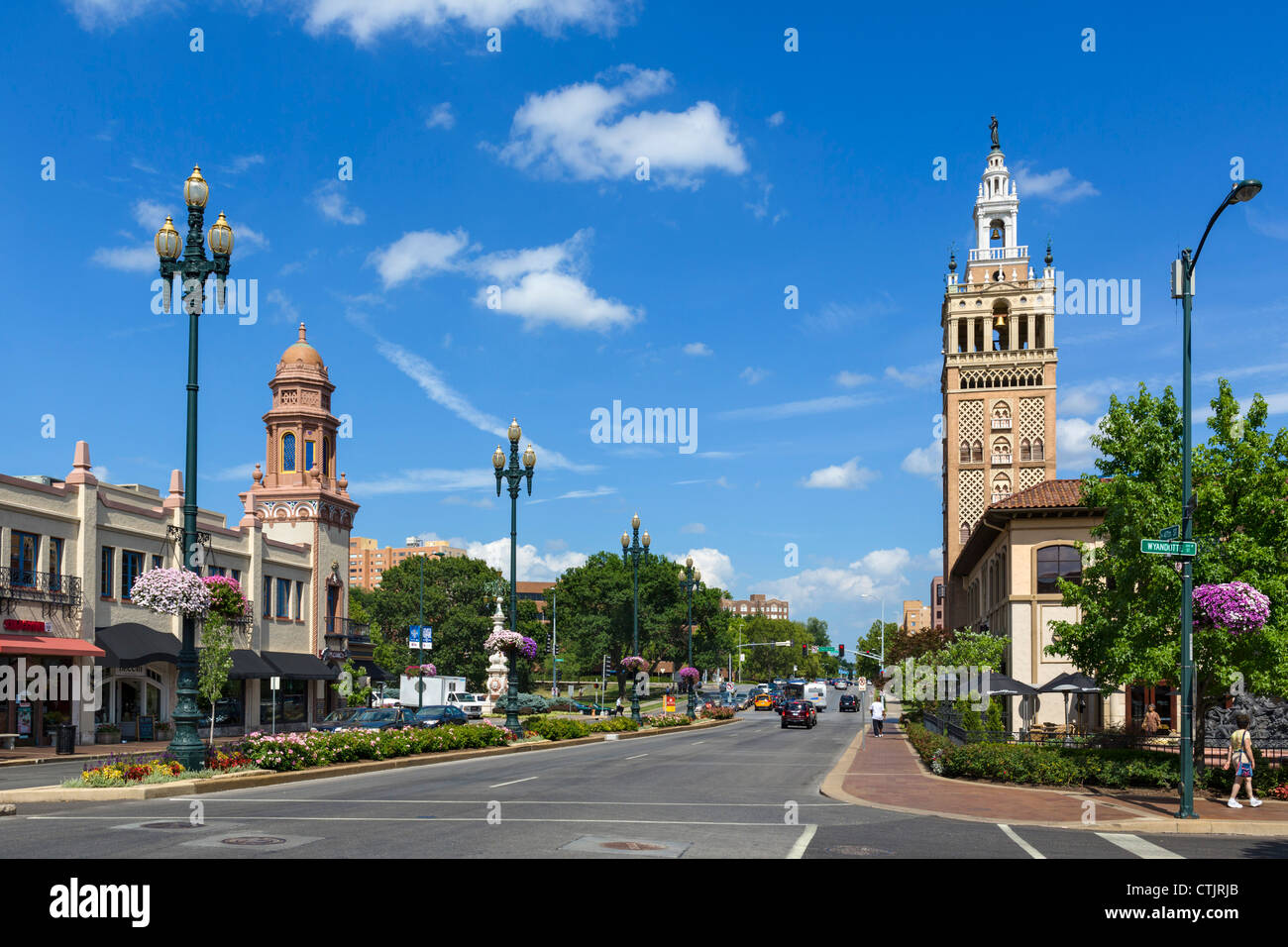 W 47th Stree (Séville Ave) dans le district de Country Club Plaza, Kansas City, Missouri, États-Unis Banque D'Images