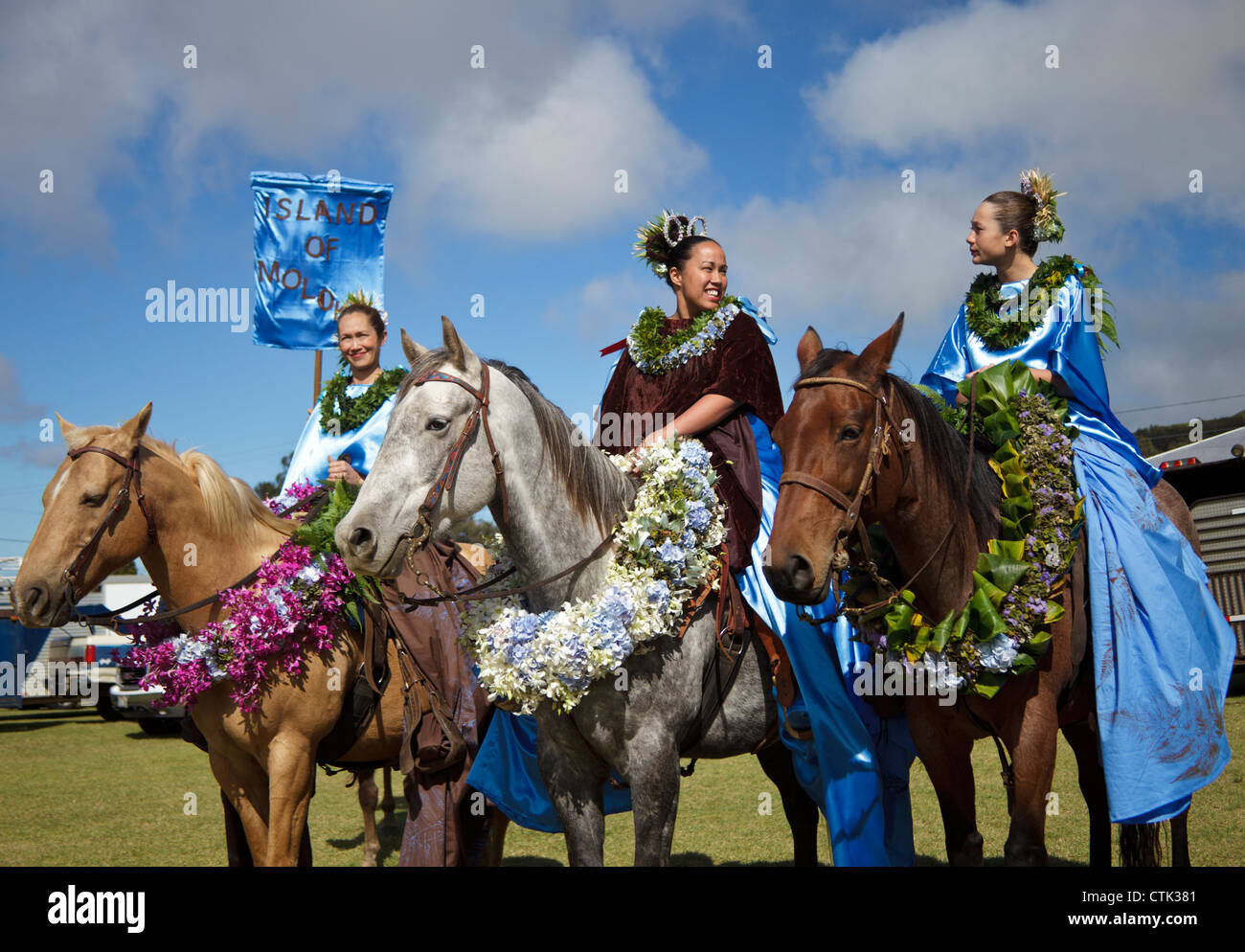 Pau riders de Molokai soyez prêt pour la Parade Paniolo Waimea sur la grande île d'Hawaï Banque D'Images