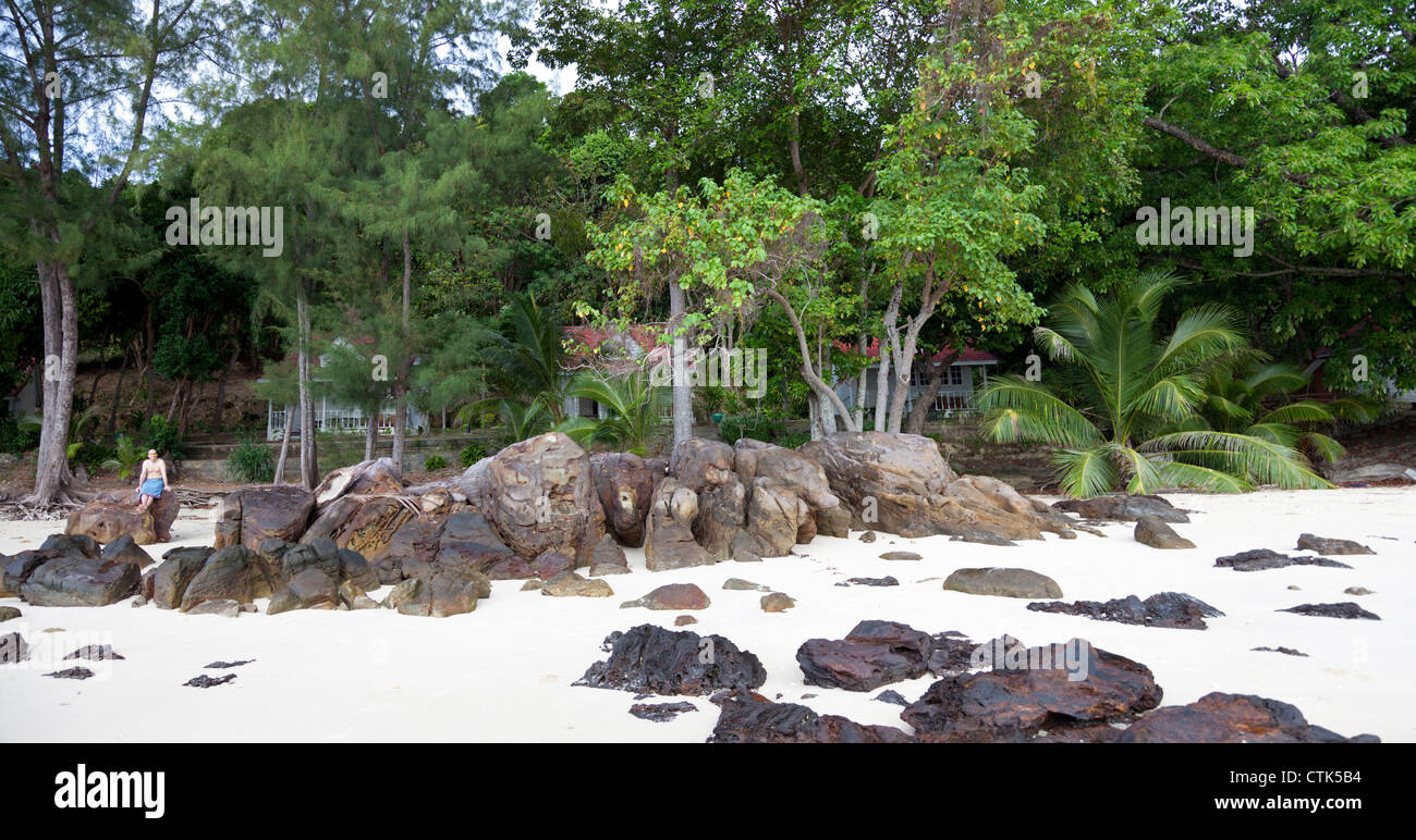 Dans Bulon Lae Island, bungalows à Pansand resort (Ko Phetra - Thaïlande). Séjour de vacances dans l'île de Bulon (Thaïlande). Banque D'Images