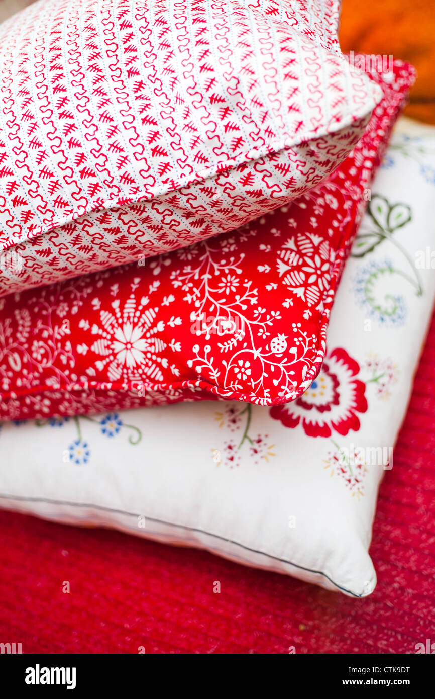 Photo de beaux coussins colorés funky Banque D'Images