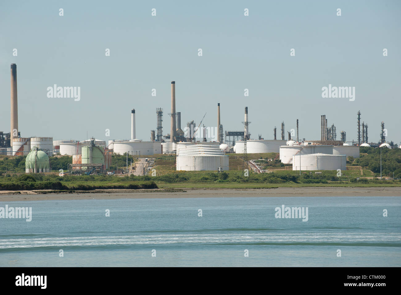 Raffinerie de Fawley sur Southampton Water le sud de l'Angleterre, Royaume-Uni Banque D'Images