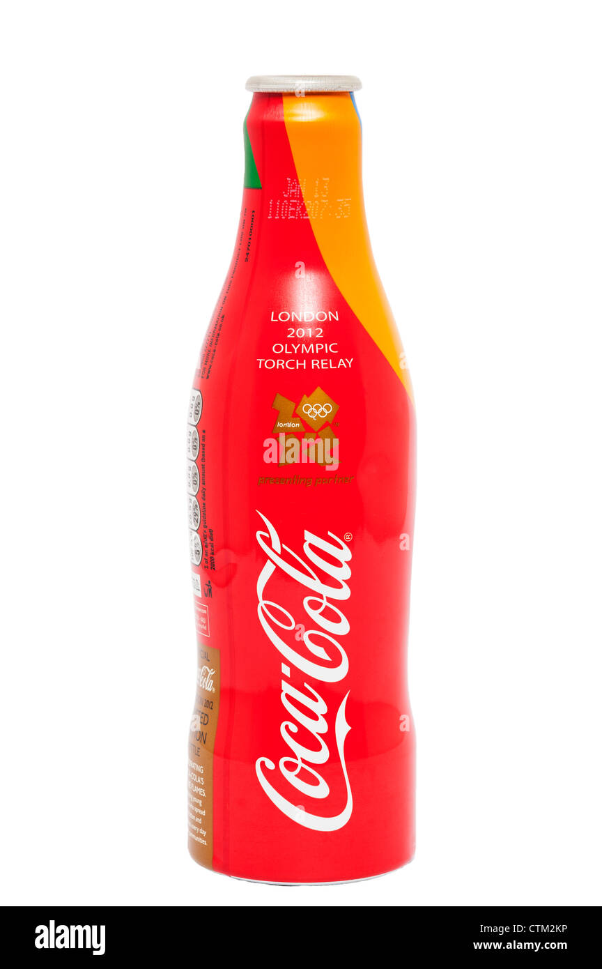 Une bouteille de Coca-Cola distribués sur le relais de la flamme olympique de 2012 sur un fond blanc Banque D'Images