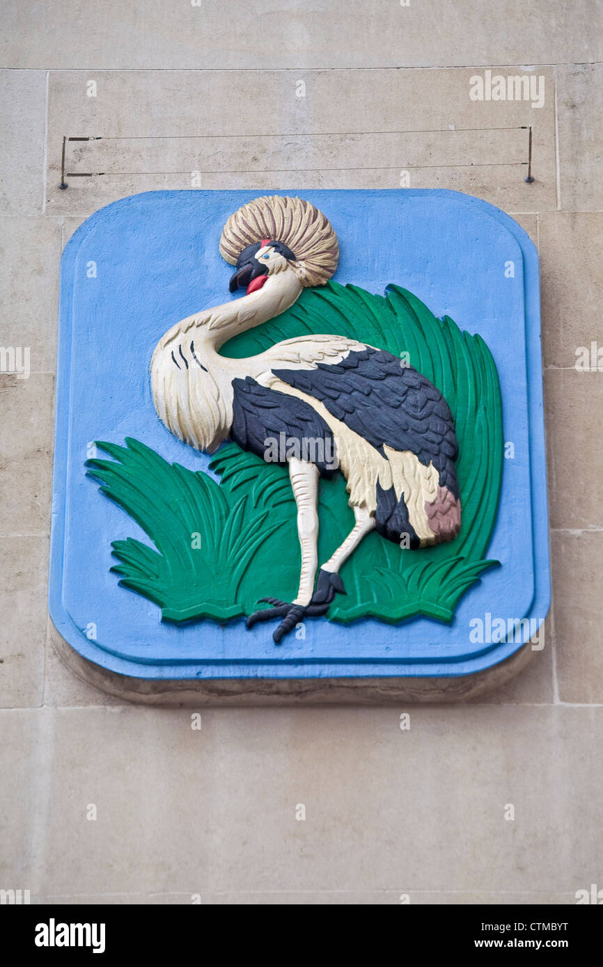 Trafalgar Square Londres l'emblème national ougandais d'une grue à l'Ouganda House Juillet 2012 Banque D'Images