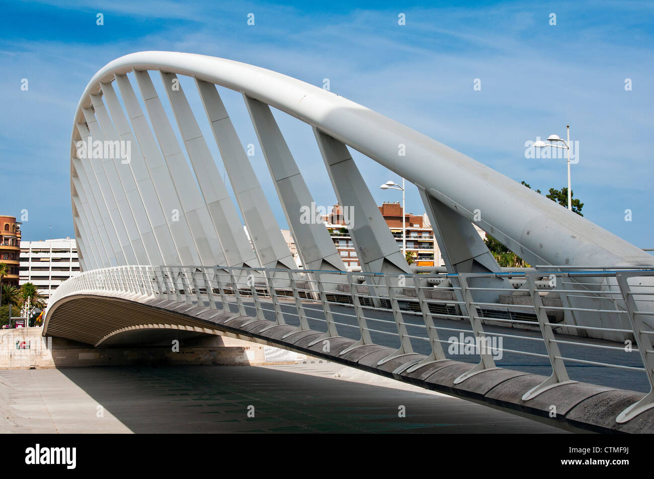 Pont d'exposition ou de Puente de la exposición par l'architecte Santiago Calatrava, Valencia, Espagne Banque D'Images