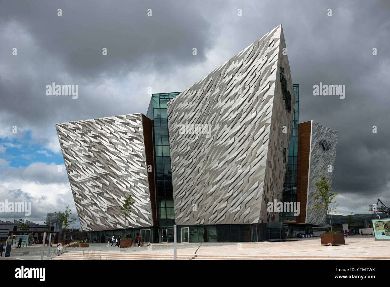 Titanic Belfast visitor attraction et monument à Titanic quart de Belfast, en Irlande du Nord. Banque D'Images