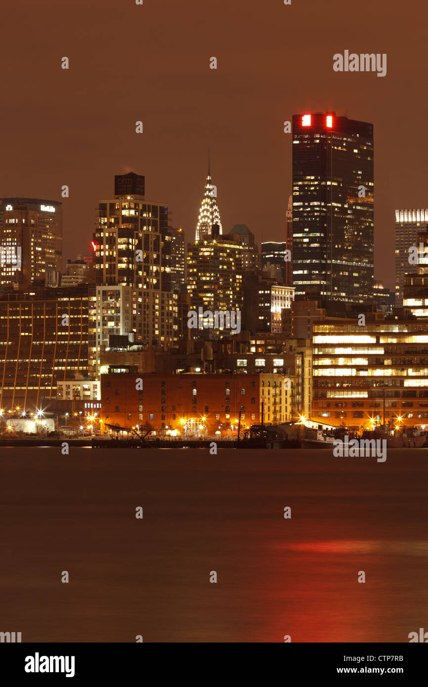 Le centre-ville de Manhattan de nuit Banque D'Images