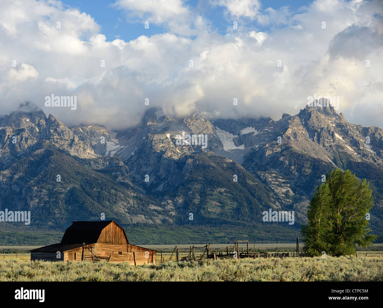 Amérique du mormon Row Barns, Grand Teton National Park, Wyoming, USA Banque D'Images