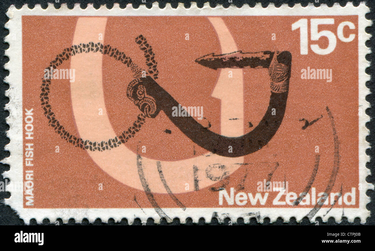 Nouvelle Zélande - circa 1976 : timbres-poste imprimés en Nouvelle-Zélande, les Maoris montre, vers 1976 Fishhook Banque D'Images