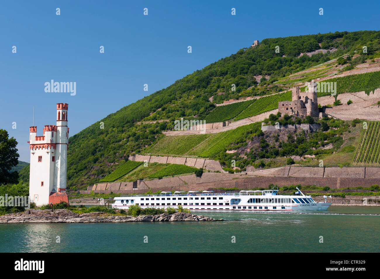 Le Château d'Ehrenfels historique et Mauseturm ou souris tour à Bingen sur le Rhin en Allemagne Banque D'Images