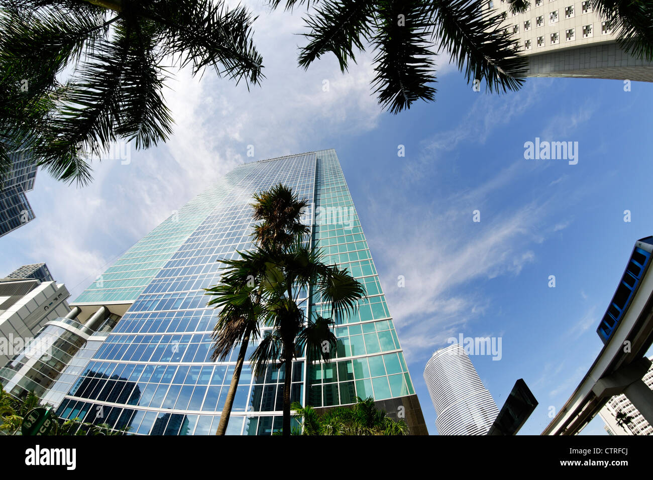 Façade de l'hôtel JW Marriott Marquis, des gratte-ciel, le centre-ville de Miami, Floride, USA Banque D'Images
