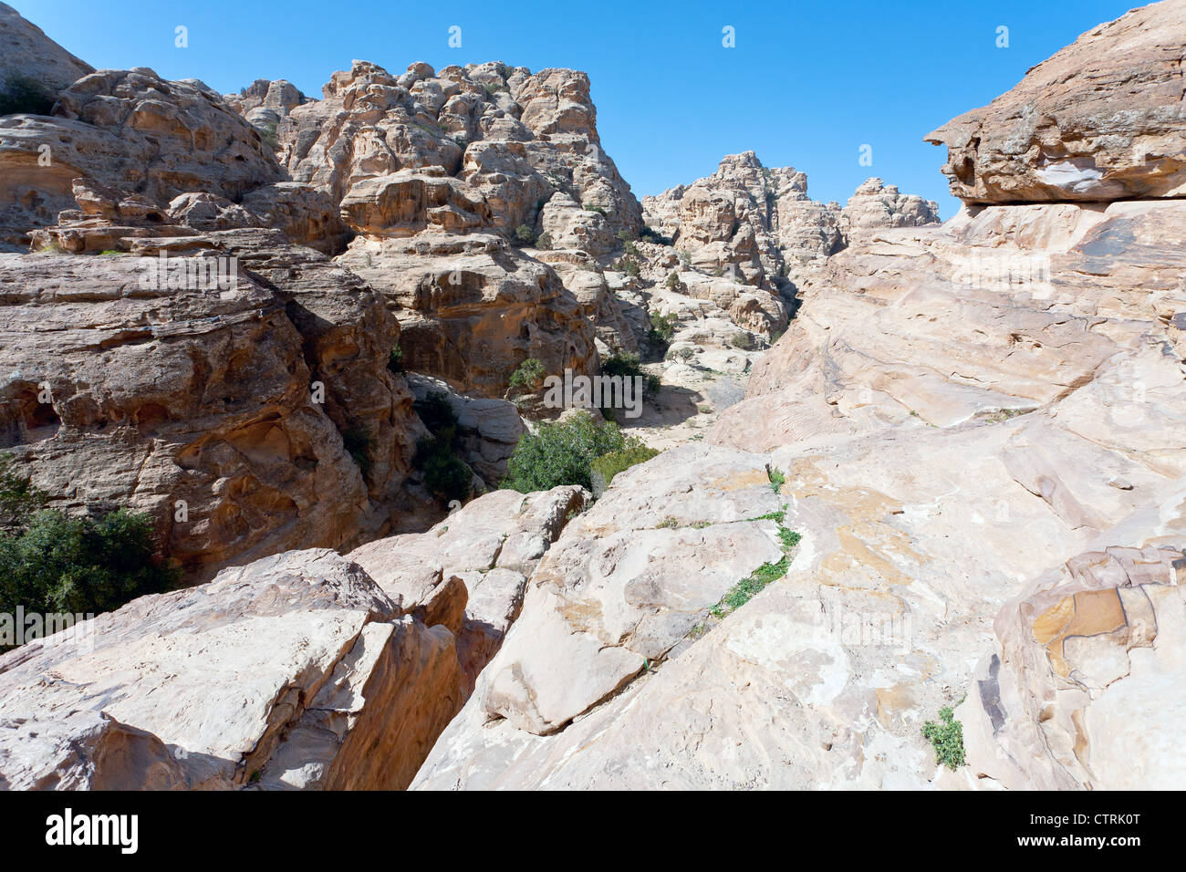 Panorama de l'ancienne montagne de grès près de Little Petra, Jordanie Banque D'Images