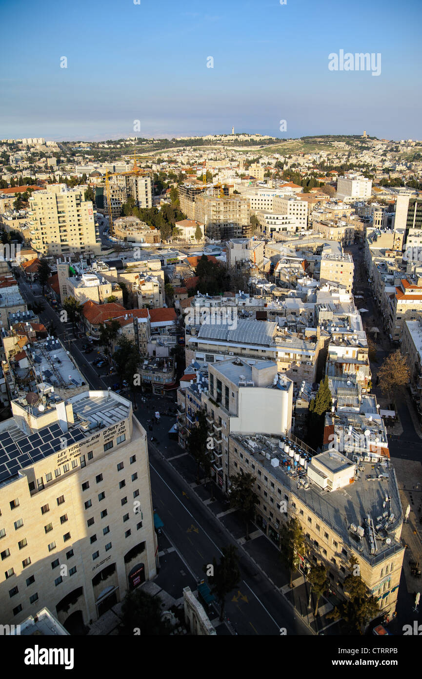 Vue de la ville de Jérusalem du haut toit Banque D'Images