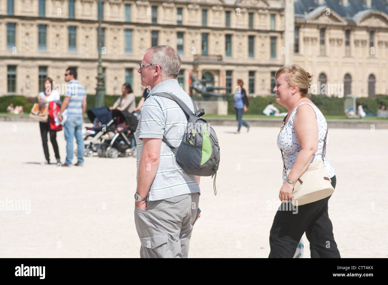 Paris, France - Mature Adult couple visitant la ville. Banque D'Images