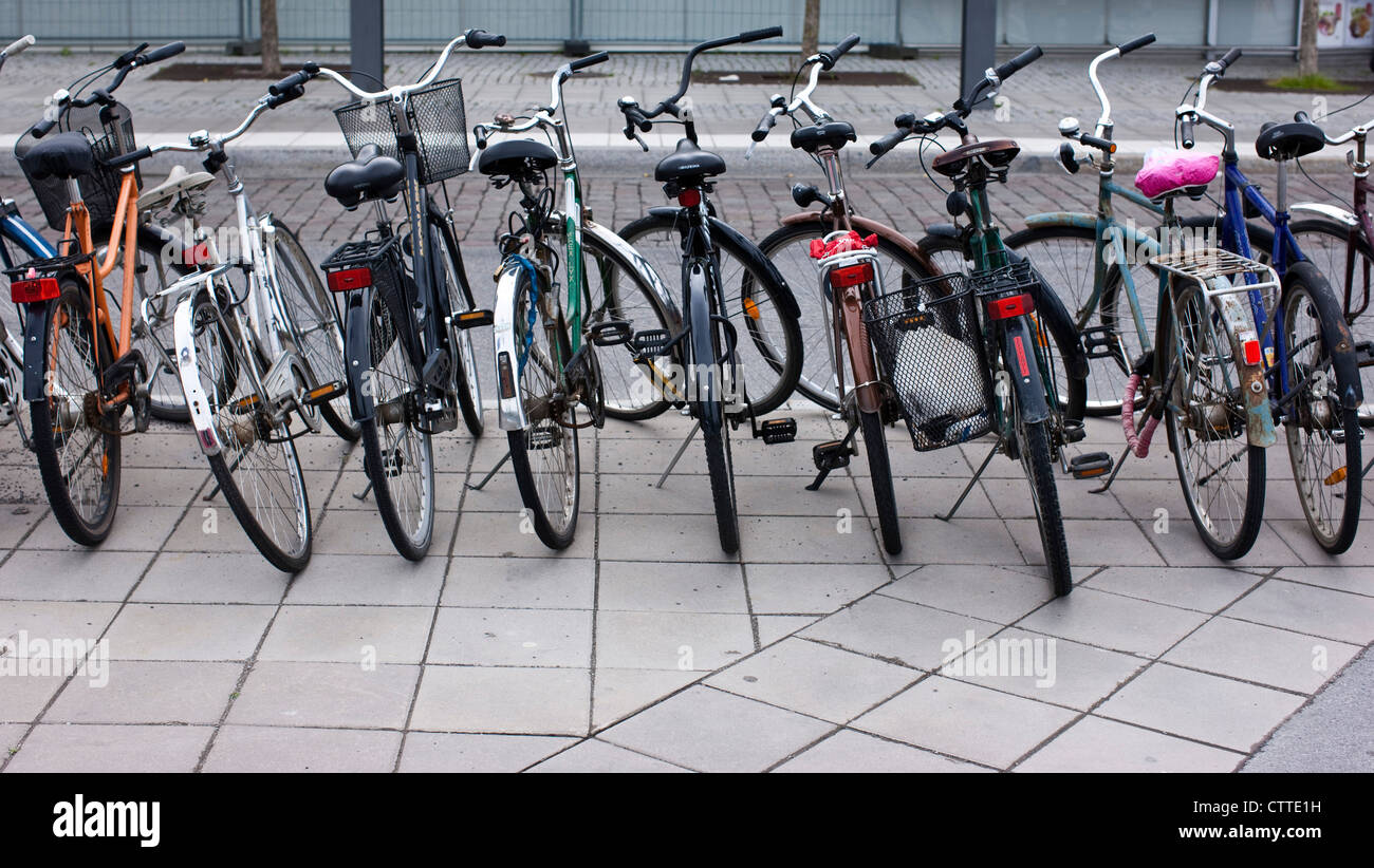 Rangées de bicyclettes. Uppsala, Suède. Banque D'Images