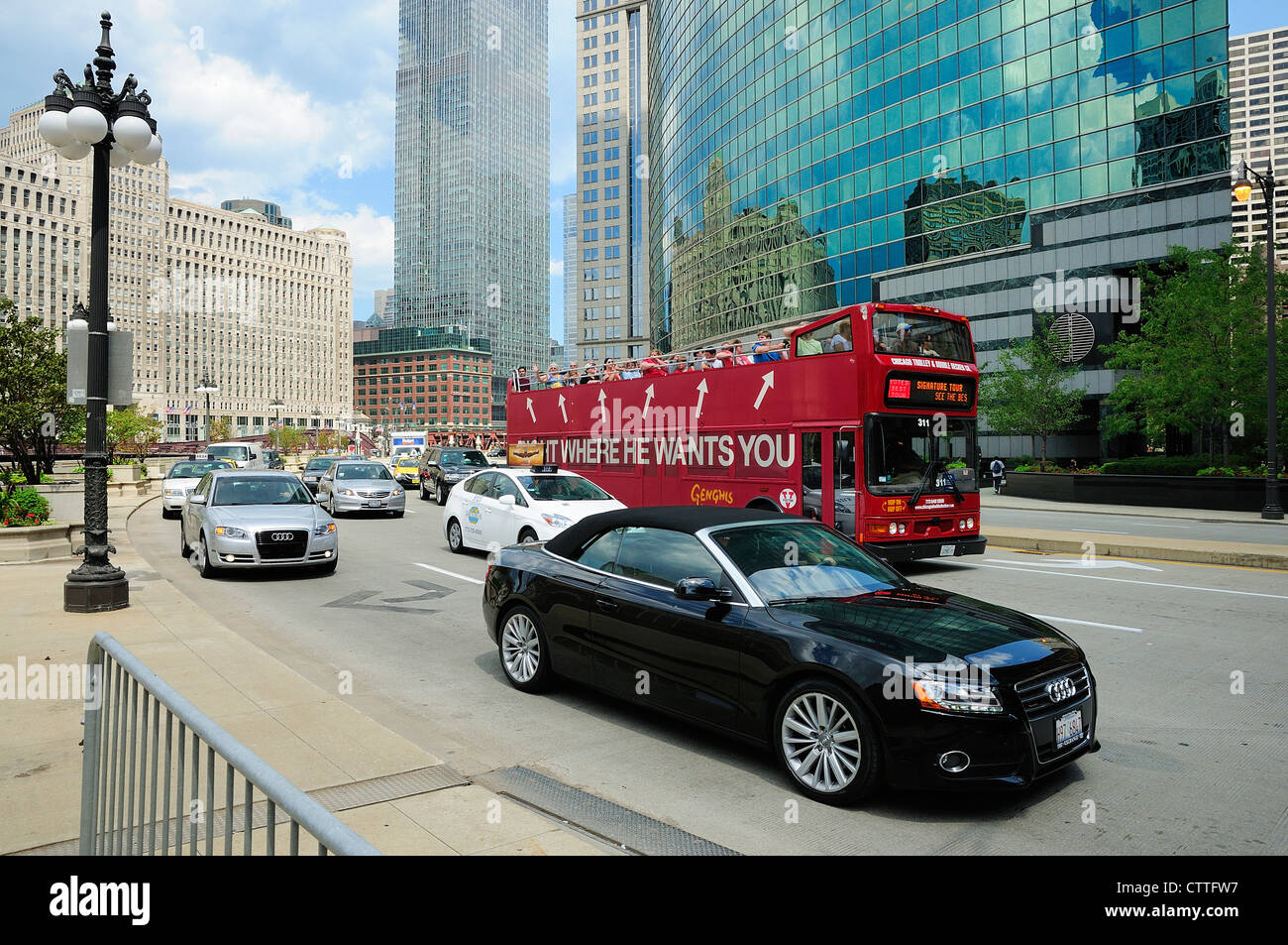 Wacker Drive dans le centre-ville de Chicago, Illinois, USA. Banque D'Images