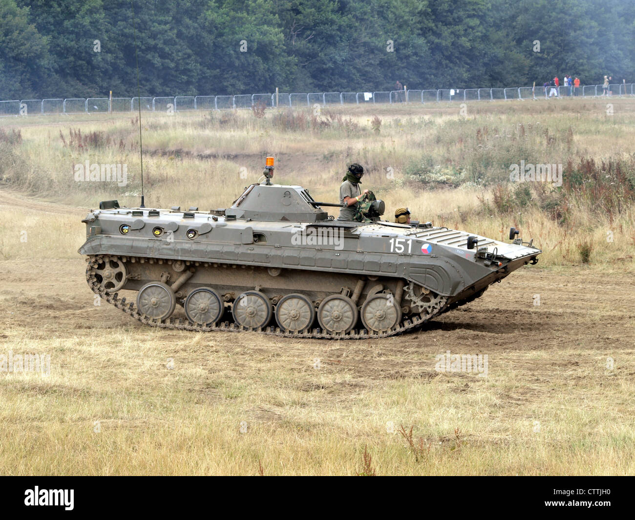 Le BVP-1 est un véhicule blindé de combat d'infanterie (IFV) de construction tchèque conçu pour les opérations de combat. Il est capable de transporter des soldats au combat tout en fournissant une protection blindée. Banque D'Images