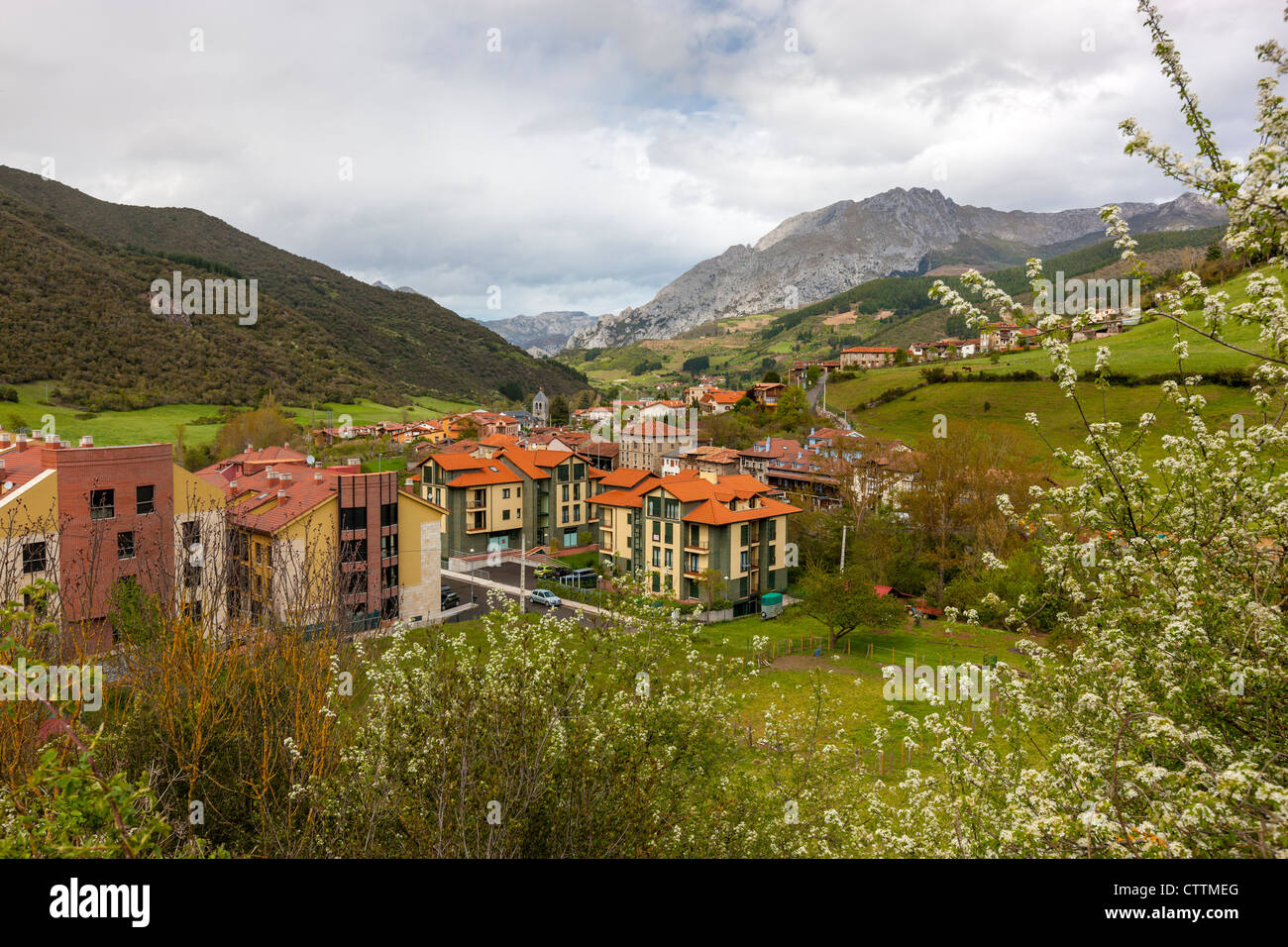 Potes, parc national des Picos de Europa, Cantabria, ESPAGNE Banque D'Images