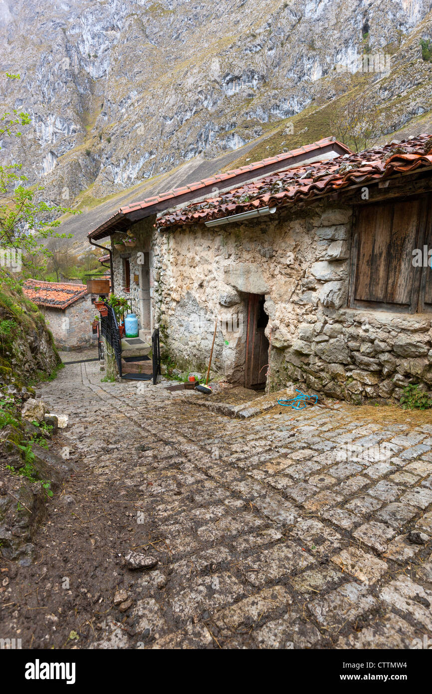 Bulnes (La Villa), Cabrales, parc national des Picos de Europa, Asturias, Espagne Banque D'Images