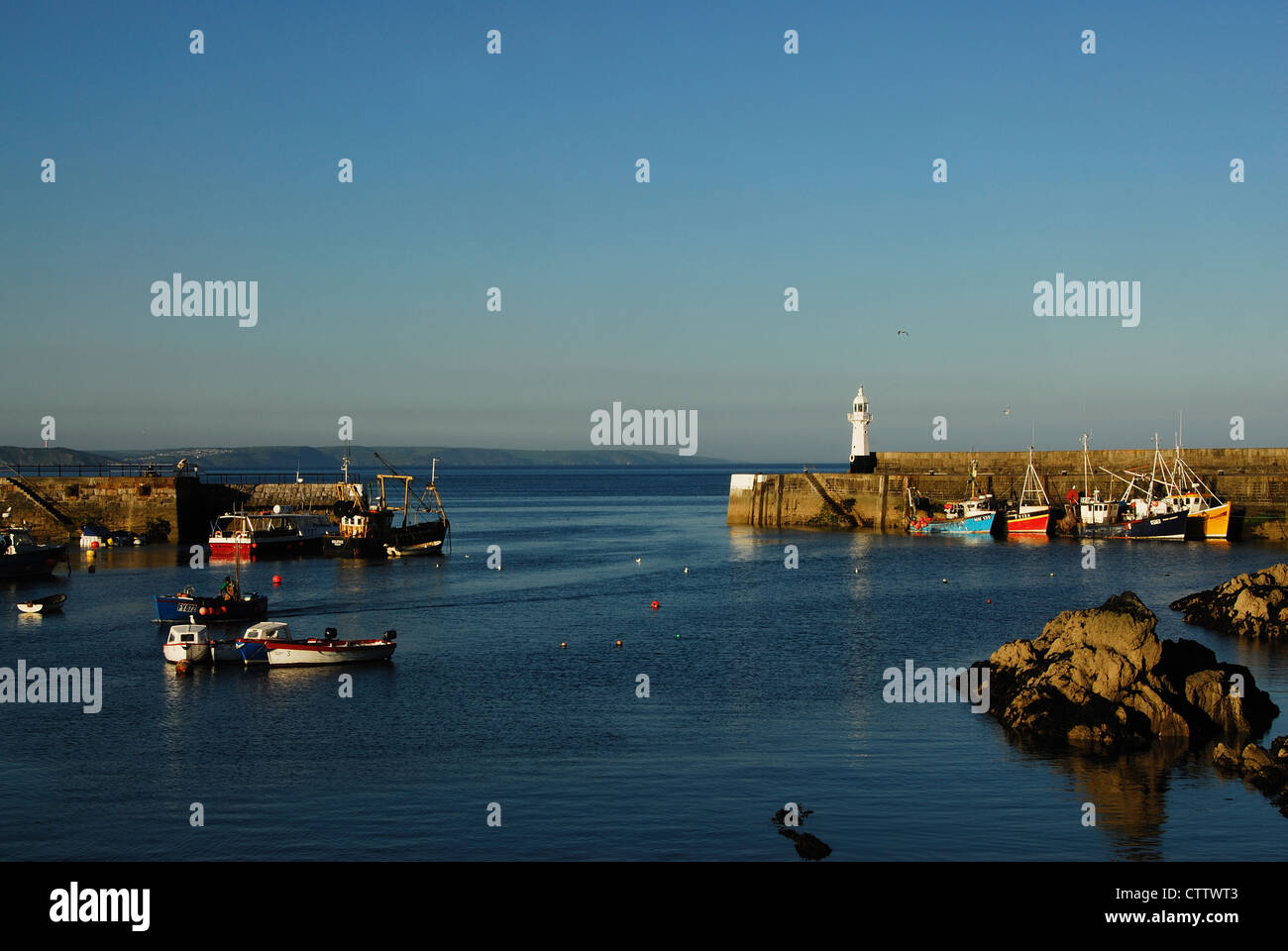 Une vue sur le port à Mevagissey Cornwall UK Banque D'Images
