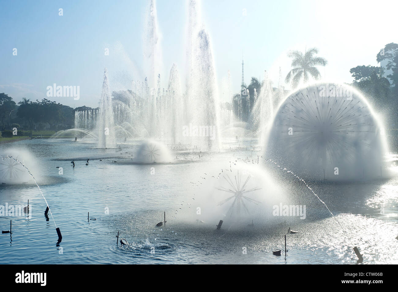 Fontaine à un parc Rizal, Malate, Manille Banque D'Images