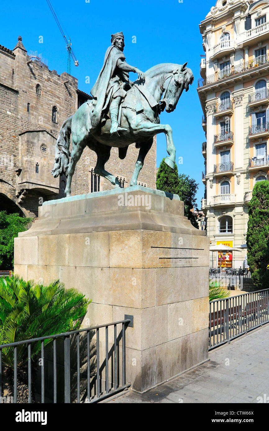 Statue de Ramon Berenguer III le Grand (par Josep Llimona), comte de Barcelone, Gérone, Ausona à partir de 1082 jusqu'à 1131. Banque D'Images