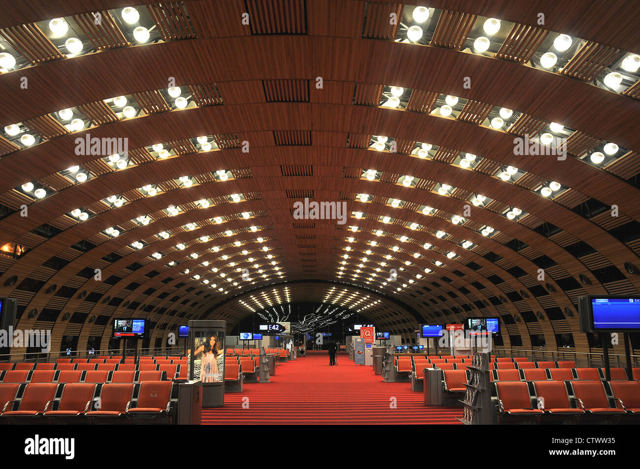 aéroport charles de gaulle paris
