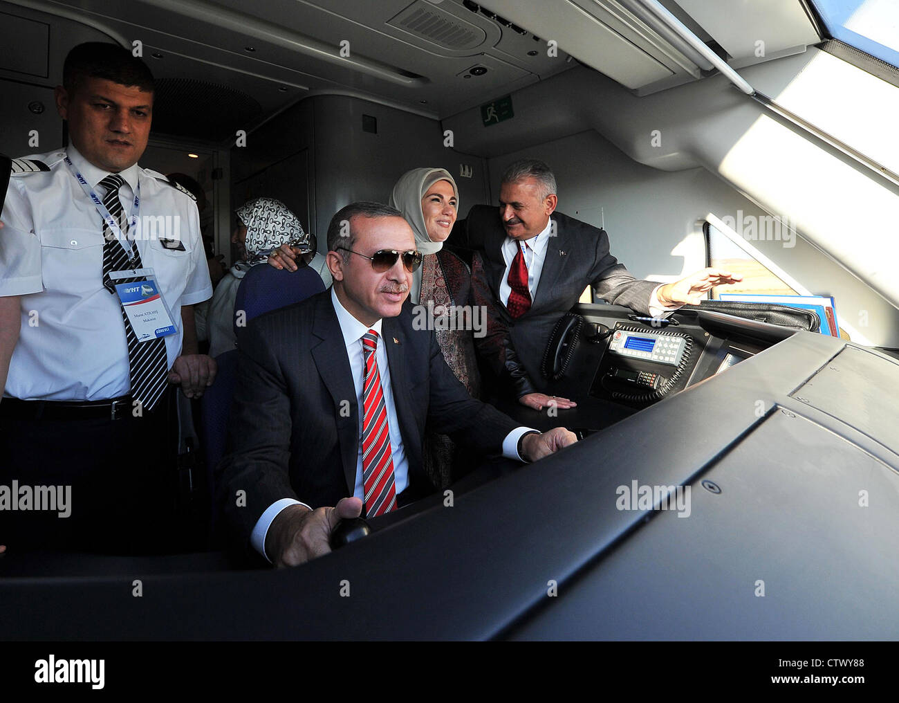 Le Premier ministre turc Recep Tayyib Erdogan sur un train rapide test drive Ankara Banque D'Images