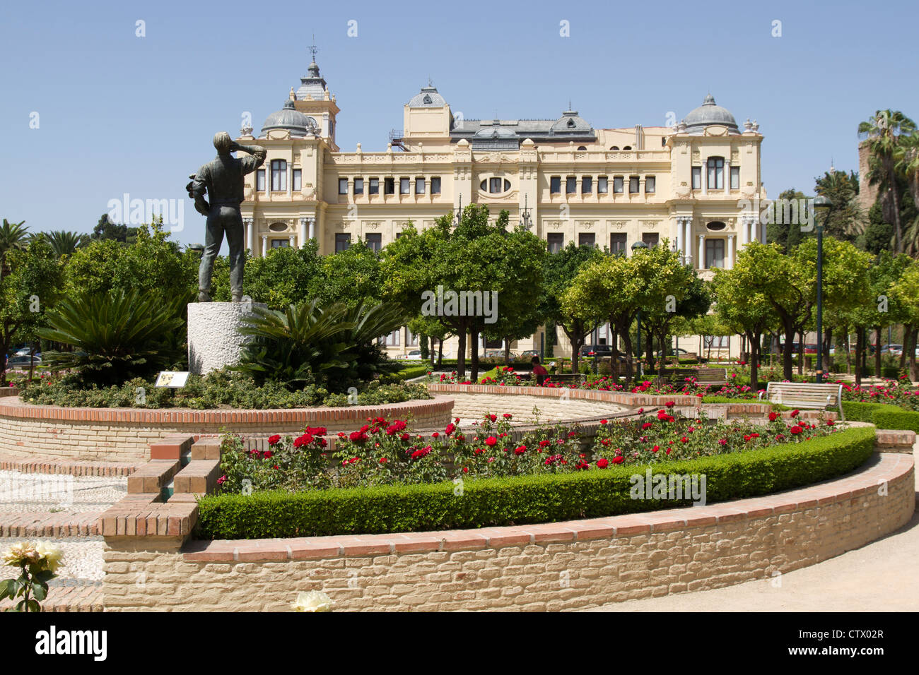 L'Hôtel de ville de Malaga et jardins Banque D'Images