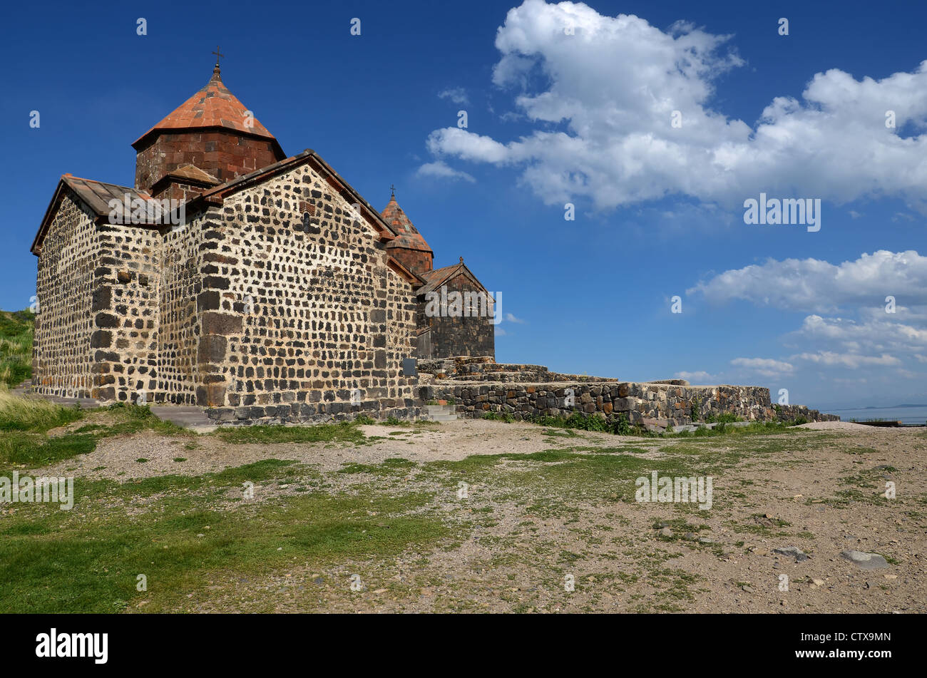 Complexe monastique Sevanavank. Le lac Sevan. L'Arménie Banque D'Images