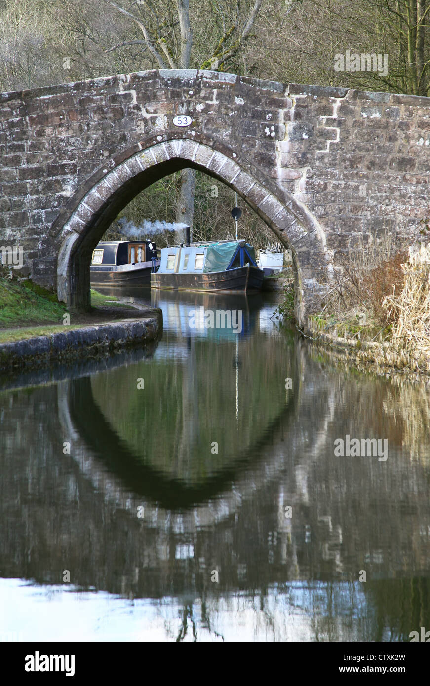 Pont Cherry Eye sur le canal Caldon Churnet Valley près de Froghall Staffordshire, Angleterre, Royaume-Uni Banque D'Images