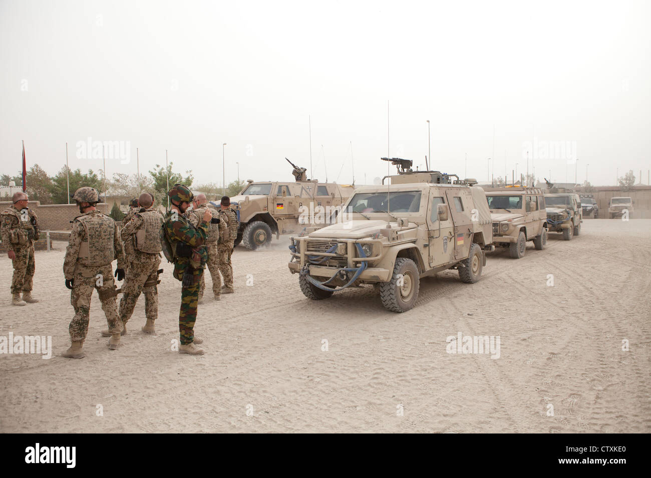 En patrouille militaire néerlandais à Kunduz, Afghanistan Banque D'Images