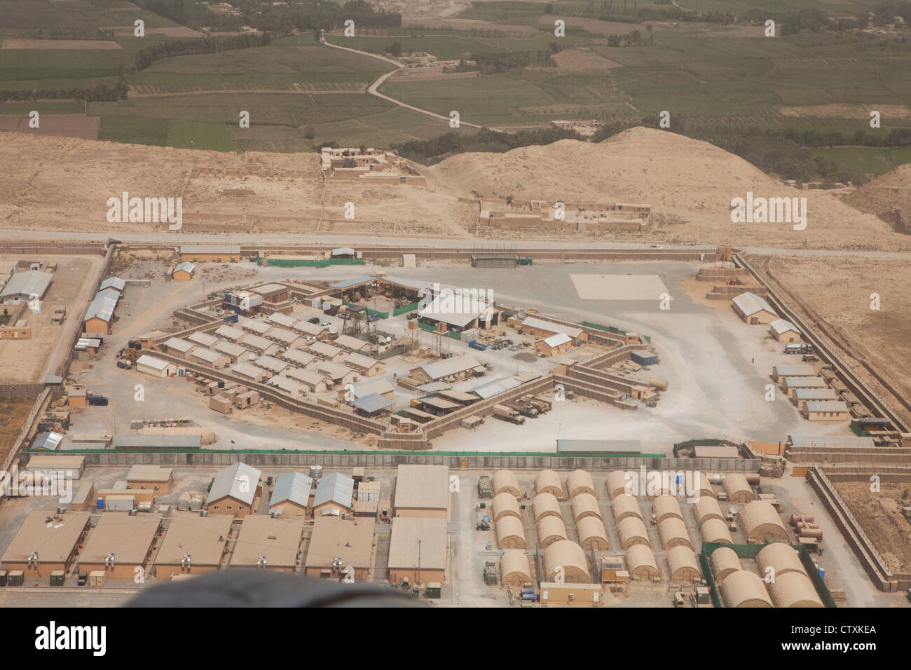 Vue aérienne de la base militaire de Kunduz, Afghanistan. Banque D'Images