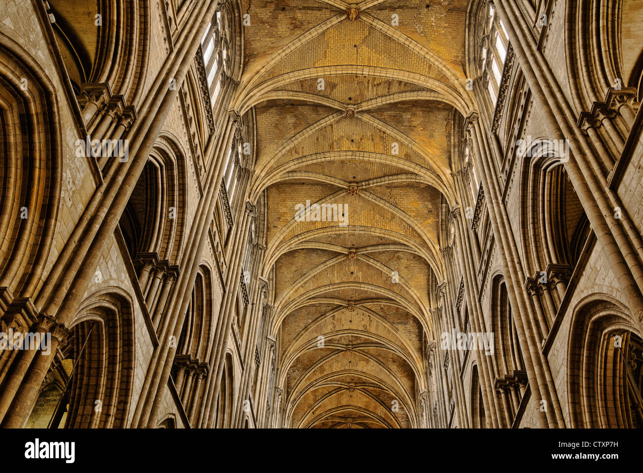 Plafond de nef dans la Cathédrale de Rouen, Normandie, France Banque D'Images