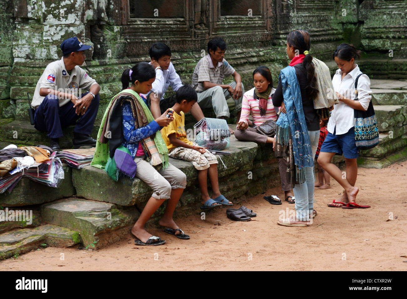 Les vendeurs de souvenirs du Cambodge à l'Angkor Wat temples. Banque D'Images