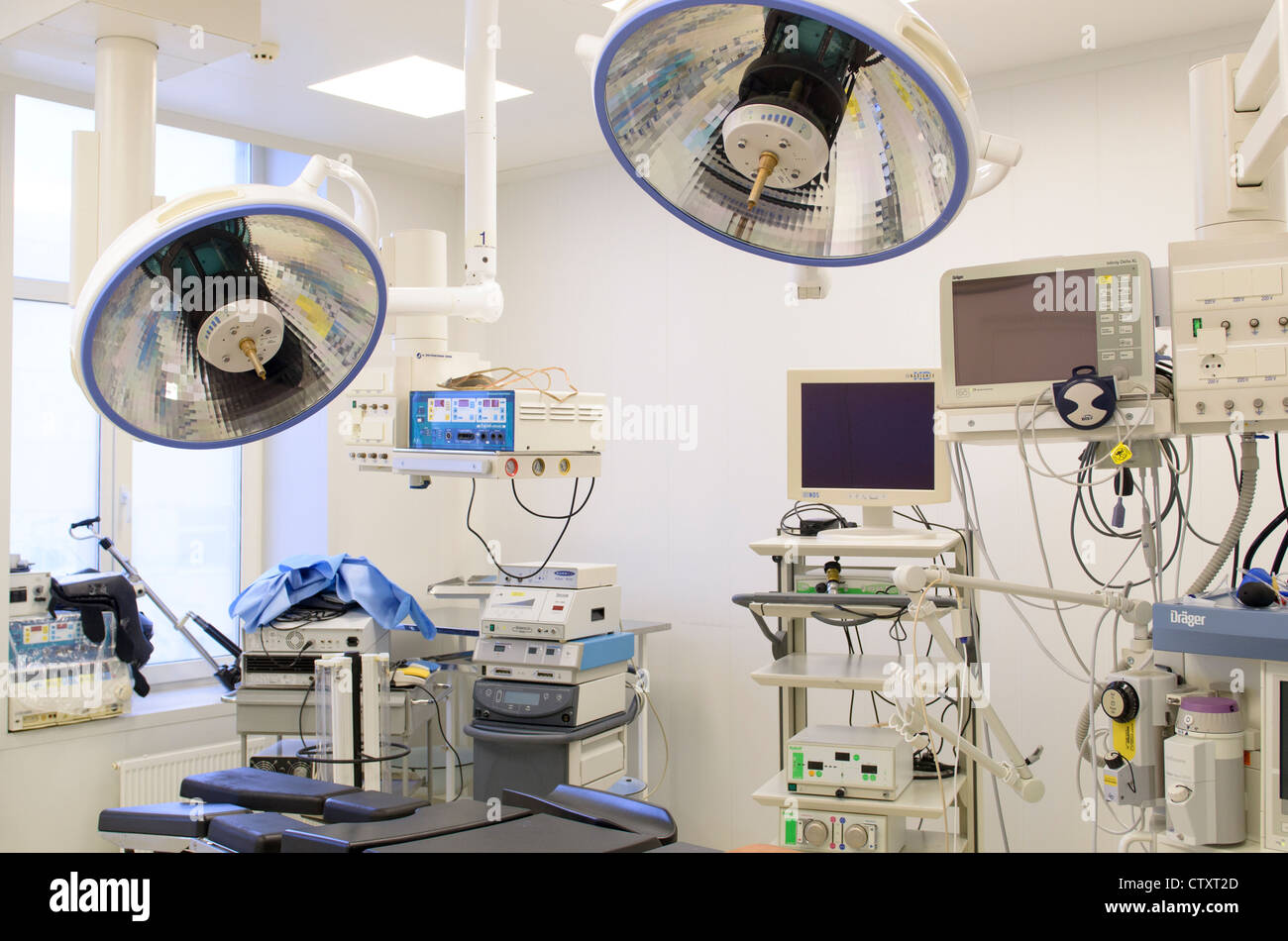 Avec l'équipement chirurgical moderne à l'hôpital de Moscou, Russie Banque D'Images