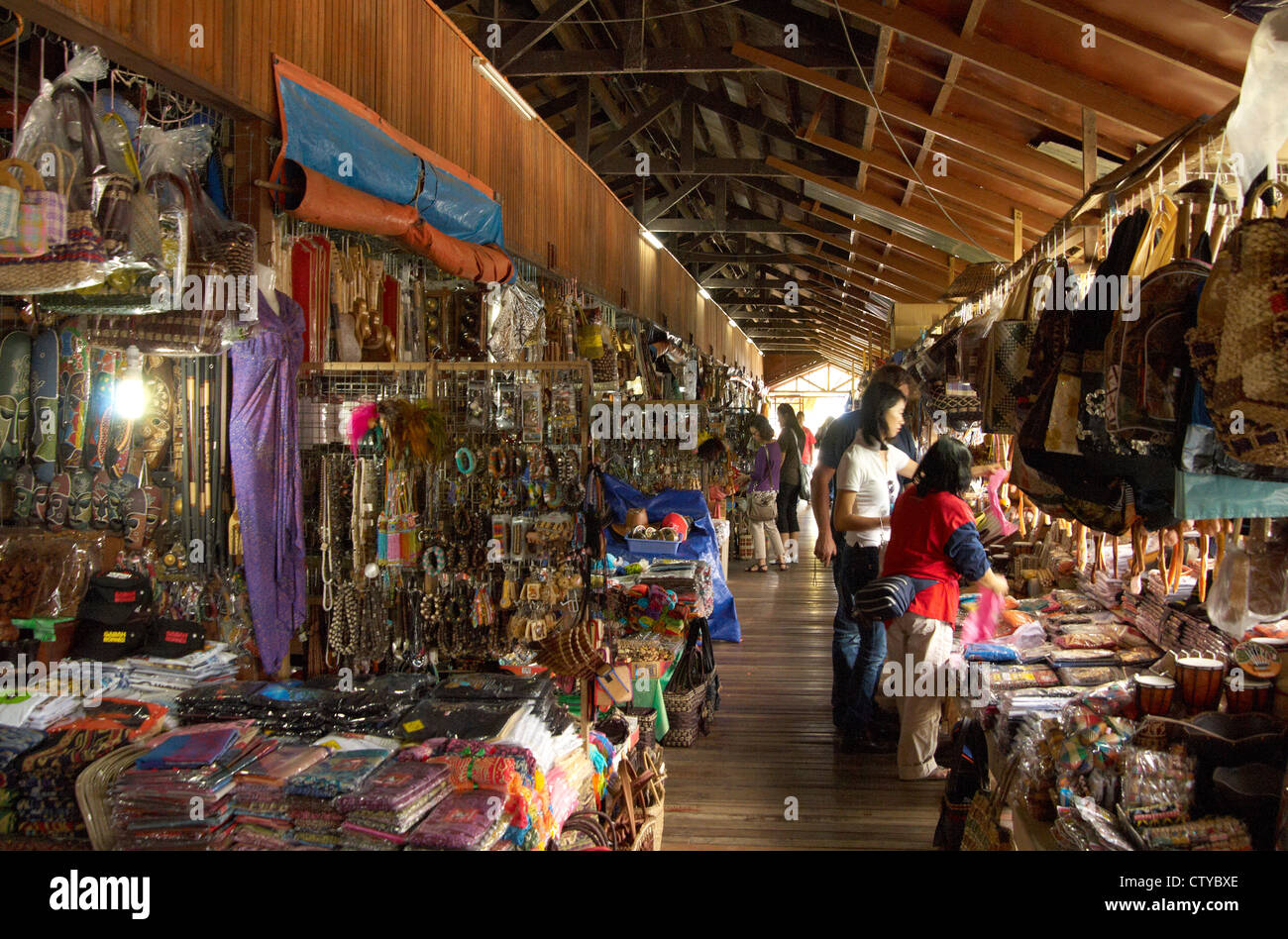 Stand près du Mont Kinabalu, Sabah, Bornéo Banque D'Images