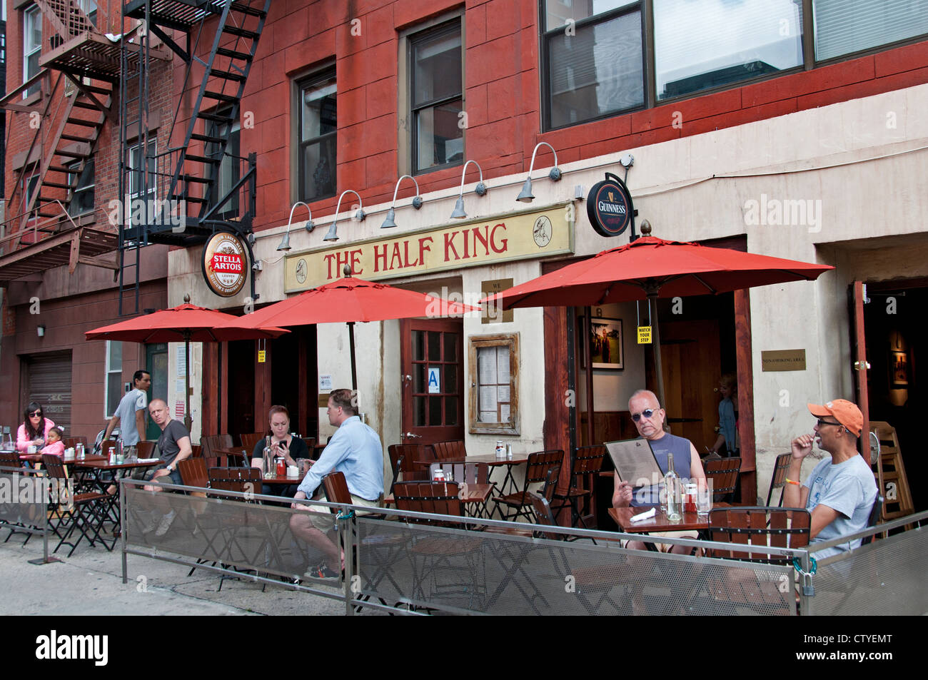 La ligne haute New York le roi demi-Pub Bar Cafe Manhattan Manhattan New York United States of America Banque D'Images