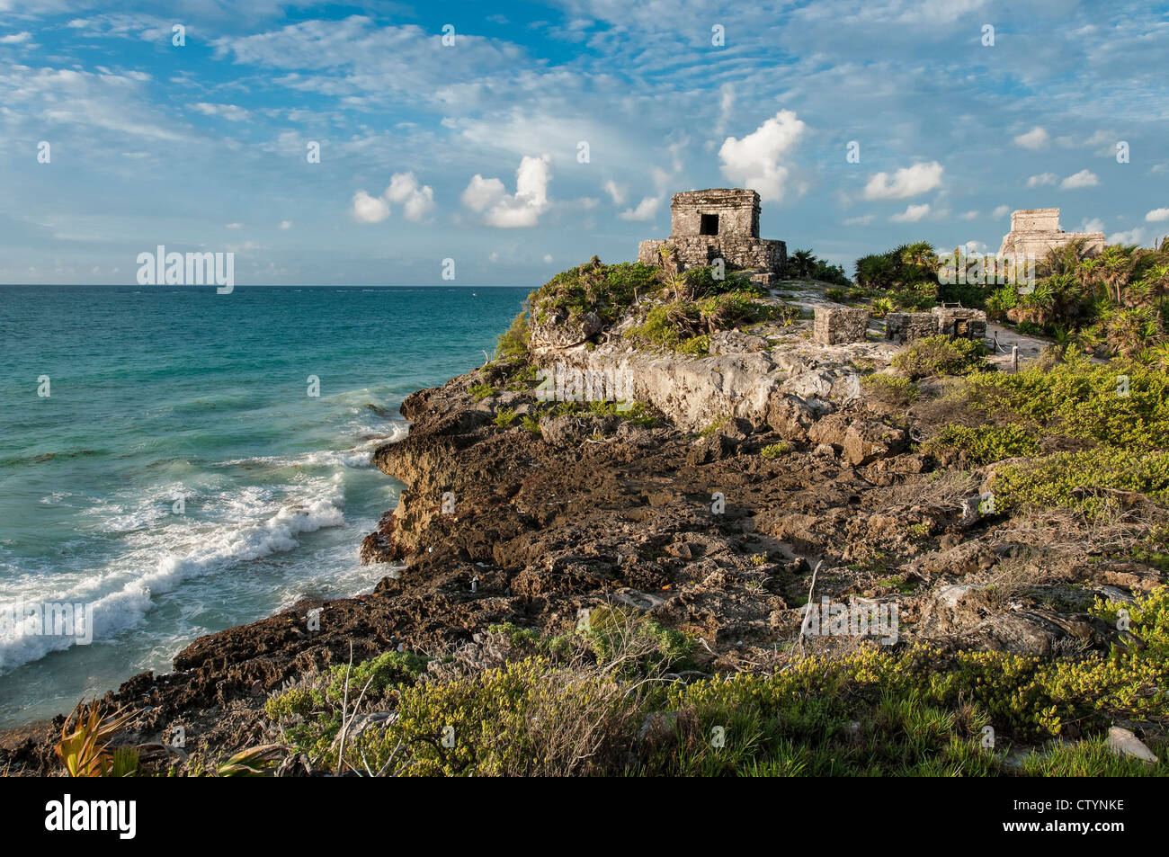 Templo del Dios Viento, Temple du vent, site archéologique maya de Tulum, Tulum, Riviera Maya, Quintana Roo, Mexique. Banque D'Images