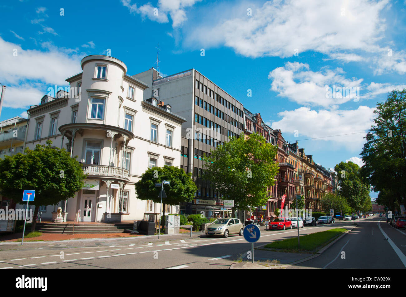 Bahnhofstrasse, dans le centre de Wiesbaden Ville État de Hesse Allemagne Europe Banque D'Images