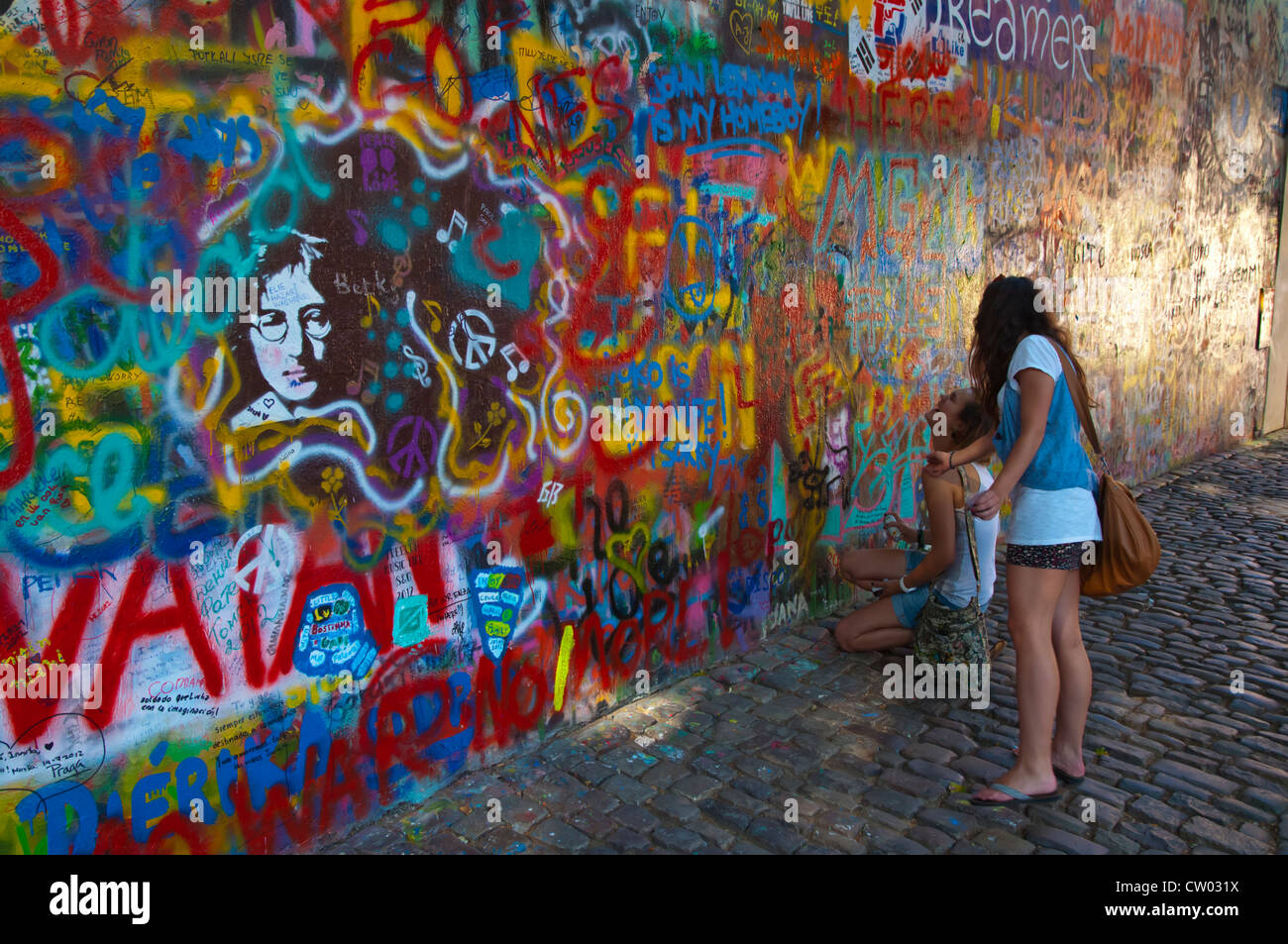 John Lennon wall le petit quartier Mala Strana de Prague République Tchèque Europe Banque D'Images